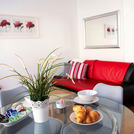 לונדון Apt 1, Opera House 2Nd Floor By Indigo Flats מראה חיצוני תמונה