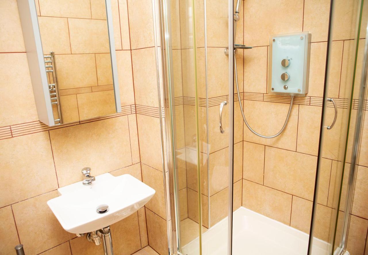 לונדון Apt 1, Opera House 2Nd Floor By Indigo Flats מראה חיצוני תמונה